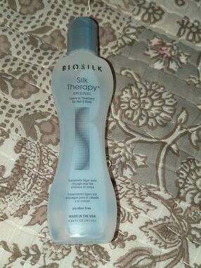 BioSilk Silk Therapy Original Leave-In Treatment - Frosted White Bottle